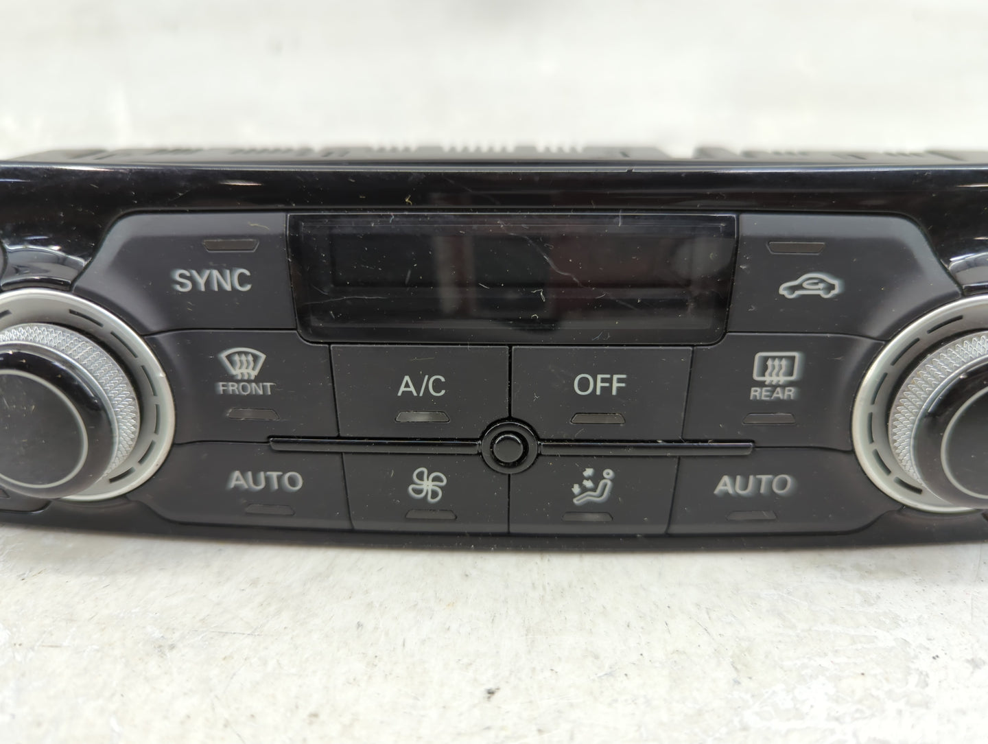 2015-2018 Audi A8 Climate Control Module Temperature AC/Heater Replacement P/N:4H0820043P 5HB010121-84 Fits OEM Used Auto Pa