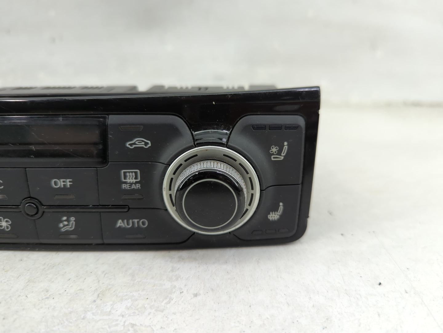 2015-2018 Audi A8 Climate Control Module Temperature AC/Heater Replacement P/N:4H0820043P 5HB010121-84 Fits OEM Used Auto Pa