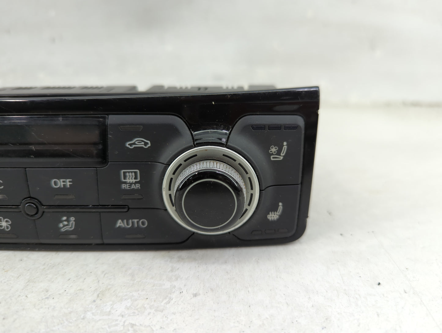 2015-2018 Audi A8 Climate Control Module Temperature AC/Heater Replacement P/N:4H0820043P 5HB010121-84 Fits OEM Used Auto Pa