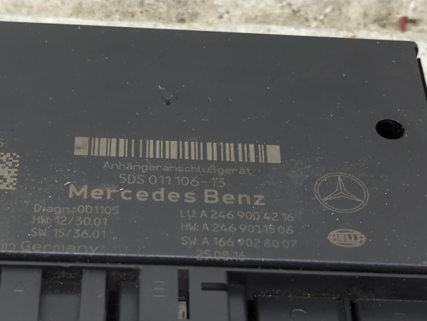 2015-2018 Audi Q3 Body Control Module Bcm Inner Cabin Fuse Box - Oemusedautoparts1.com