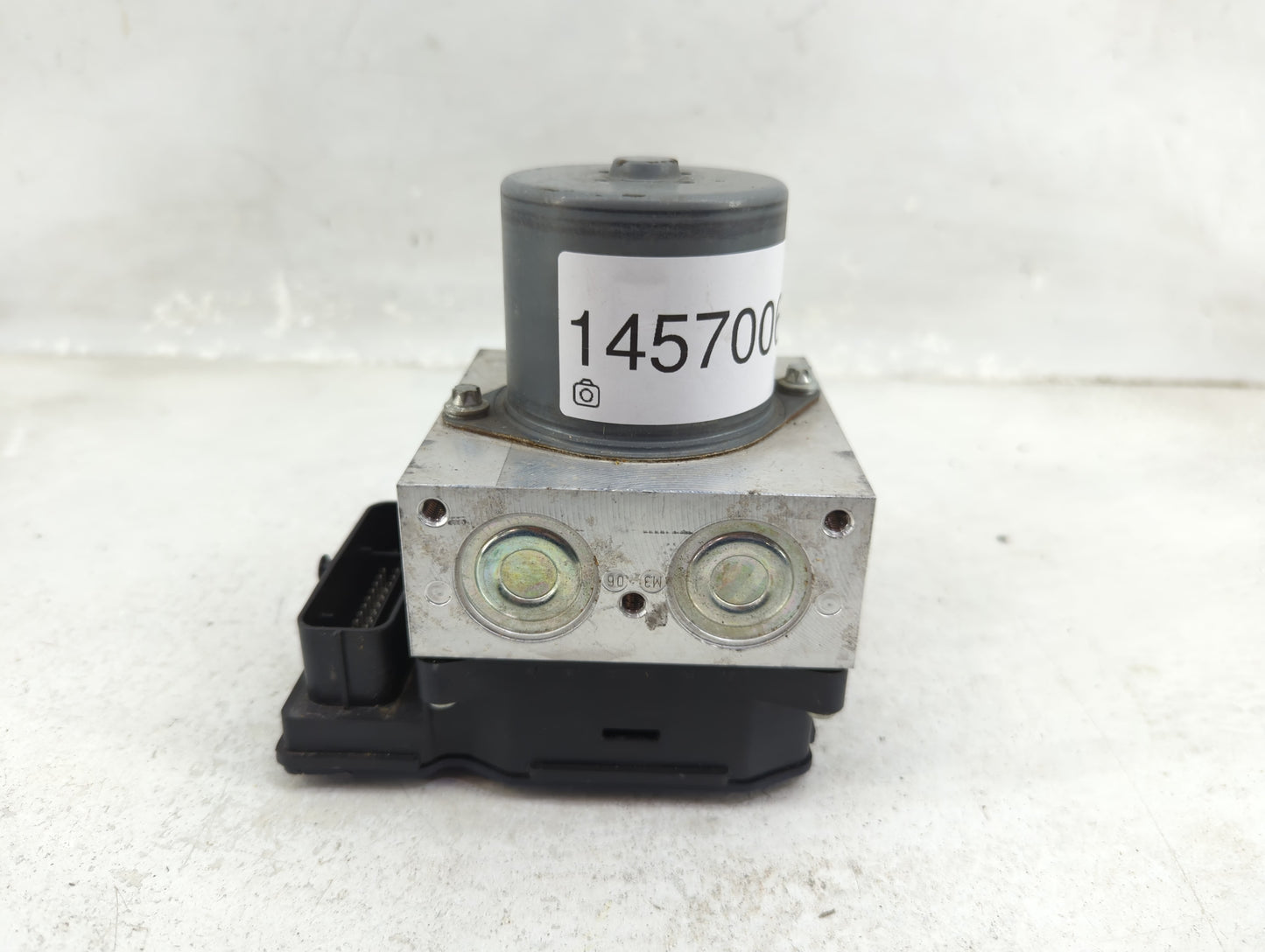 2015-2018 Audi Q3 ABS Pump Control Module Replacement P/N:5N0 614 109 BA Fits Fits 2015 2016 2017 2018 OEM Used Auto Parts -