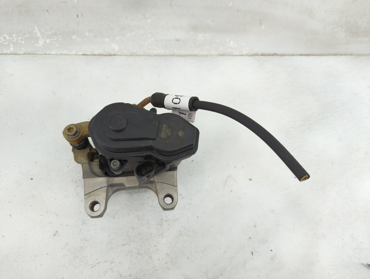 2015-2015 Audi Q3 Rear Passenger Right Brake Caliper - Oemusedautoparts1.com