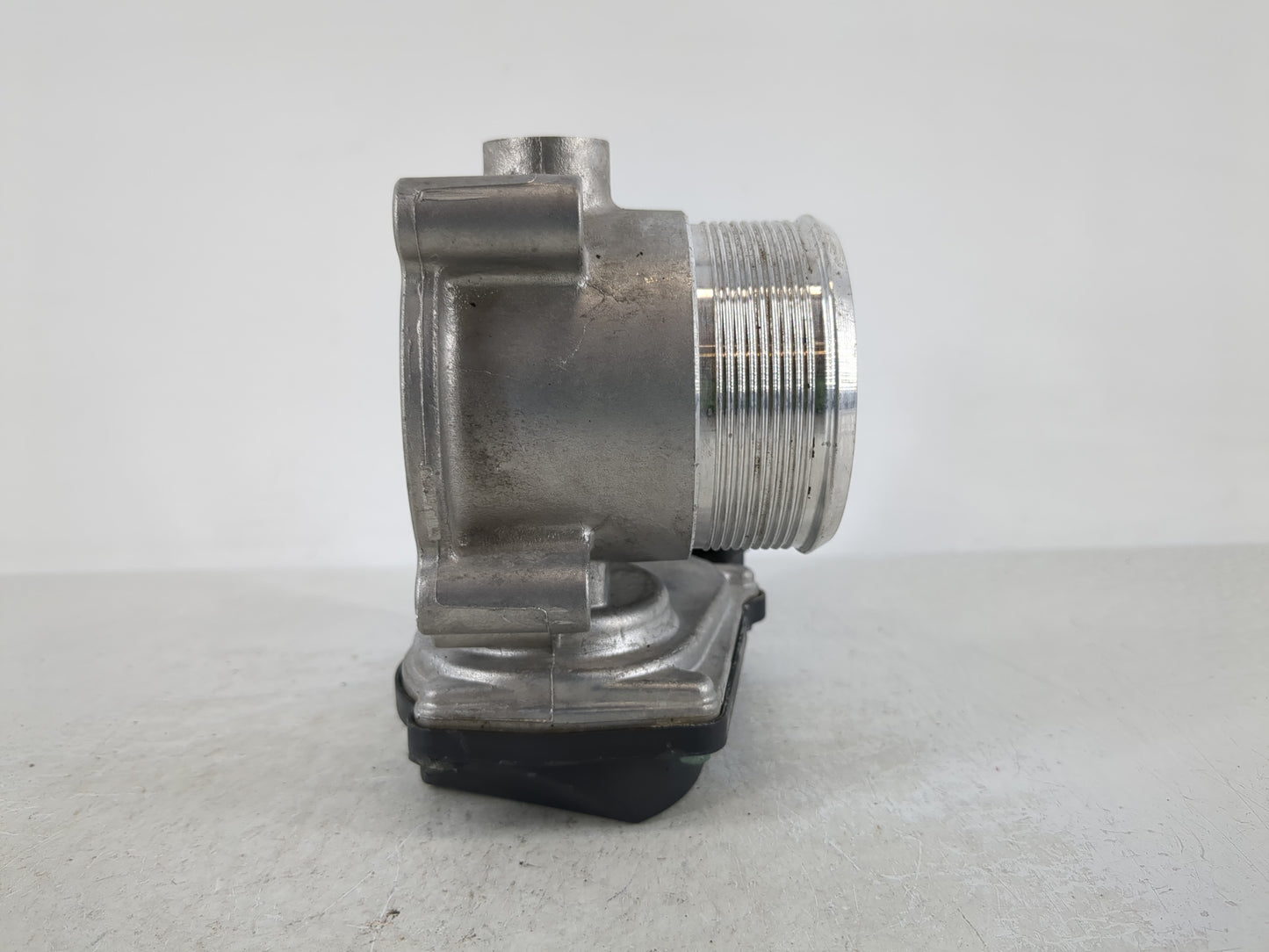 2010-2017 Audi Q5 Throttle Body P/N:06F 133 062 T 06F 133 062 Q Fits OEM Used Auto Parts - Oemusedautoparts1.com