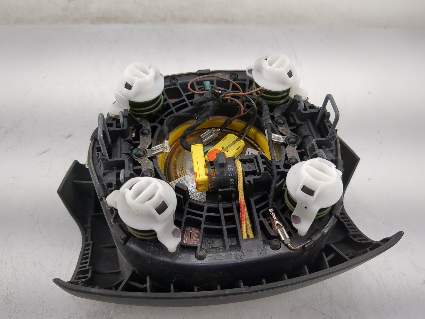 2013-2017 Audi Q5 Air Bag Driver Left Steering Wheel Mounted P/N:8R0 880 201 Fits Fits 2013 2014 2015 2016 2017 OEM Used Aut