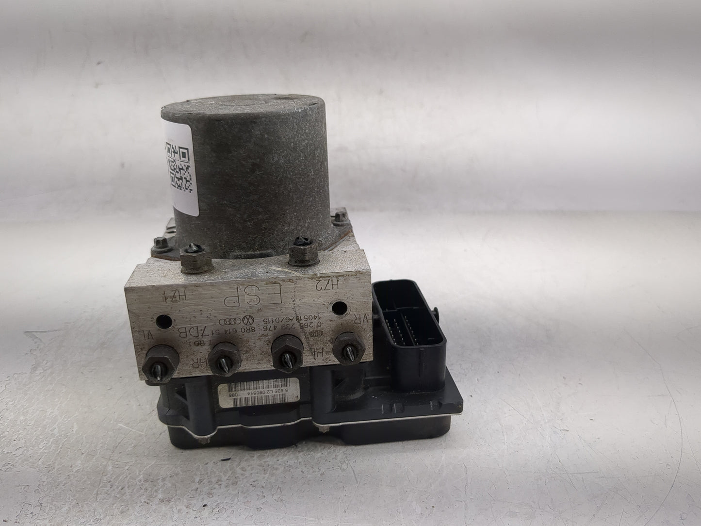 2013-2016 Audi Q5 ABS Pump Control Module Replacement P/N:8R0 614 51 0 265 239 476 Fits Fits 2013 2014 2015 2016 OEM Used Au