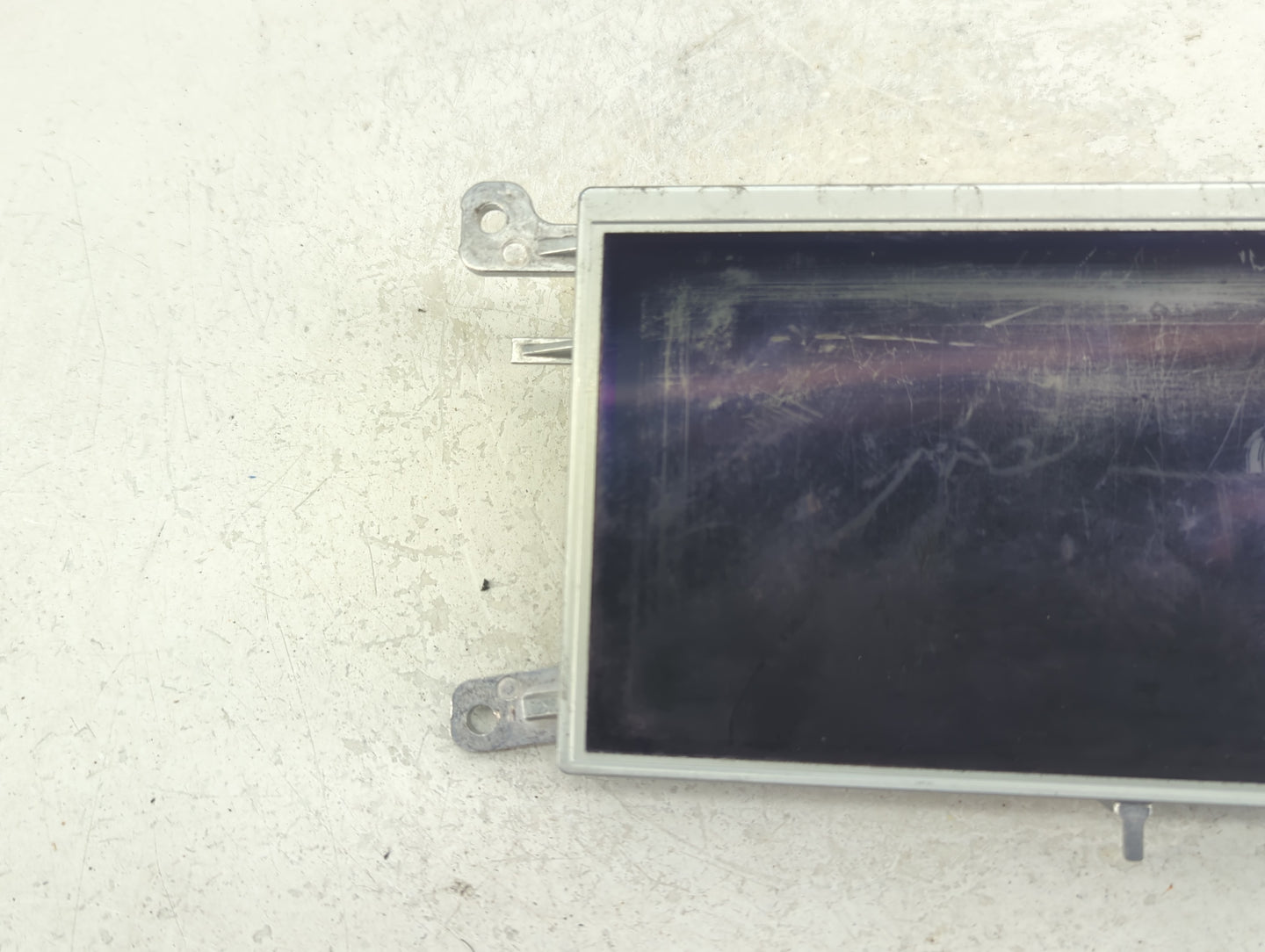 2009-2017 Audi Q5 Information Display Screen - Oemusedautoparts1.com