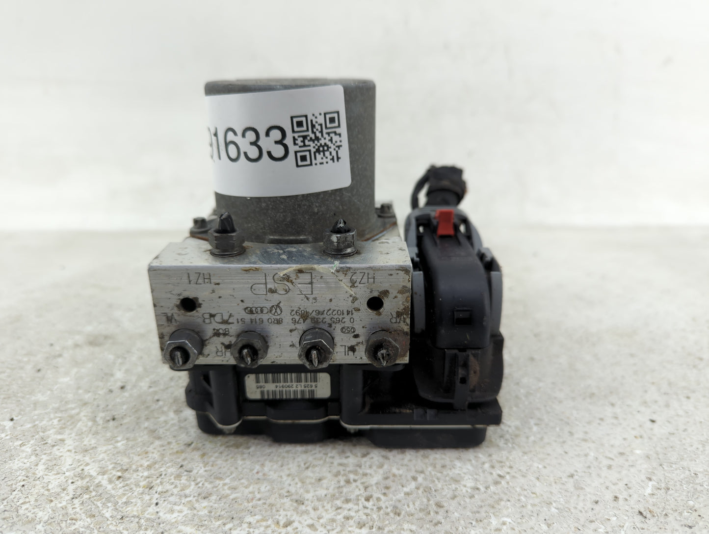 2013-2016 Audi Q5 ABS Pump Control Module Replacement P/N:8R0 614 51 0 265 239, 0 265 239 476 Fits Fits 2013 2014 2015 2016 