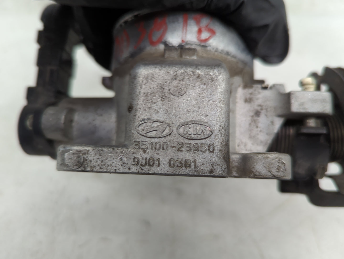 2010-2017 Audi Q5 Throttle Body P/N:35100-23950 Fits OEM Used Auto Parts - Oemusedautoparts1.com
