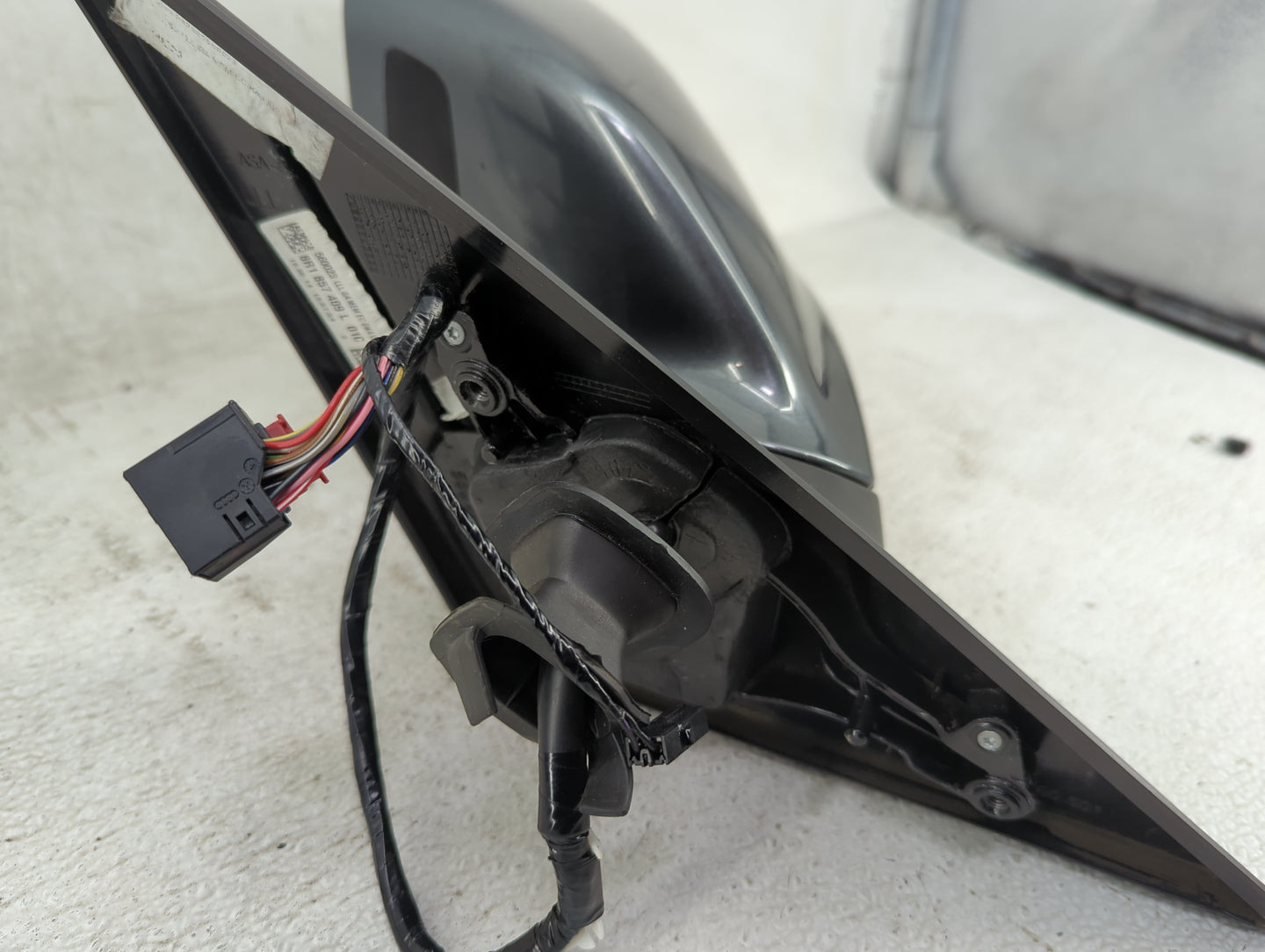 2015-2017 Audi Q5 Driver Side View Mirror - Left Door Mirror OEM Used - Oemusedautoparts1.com