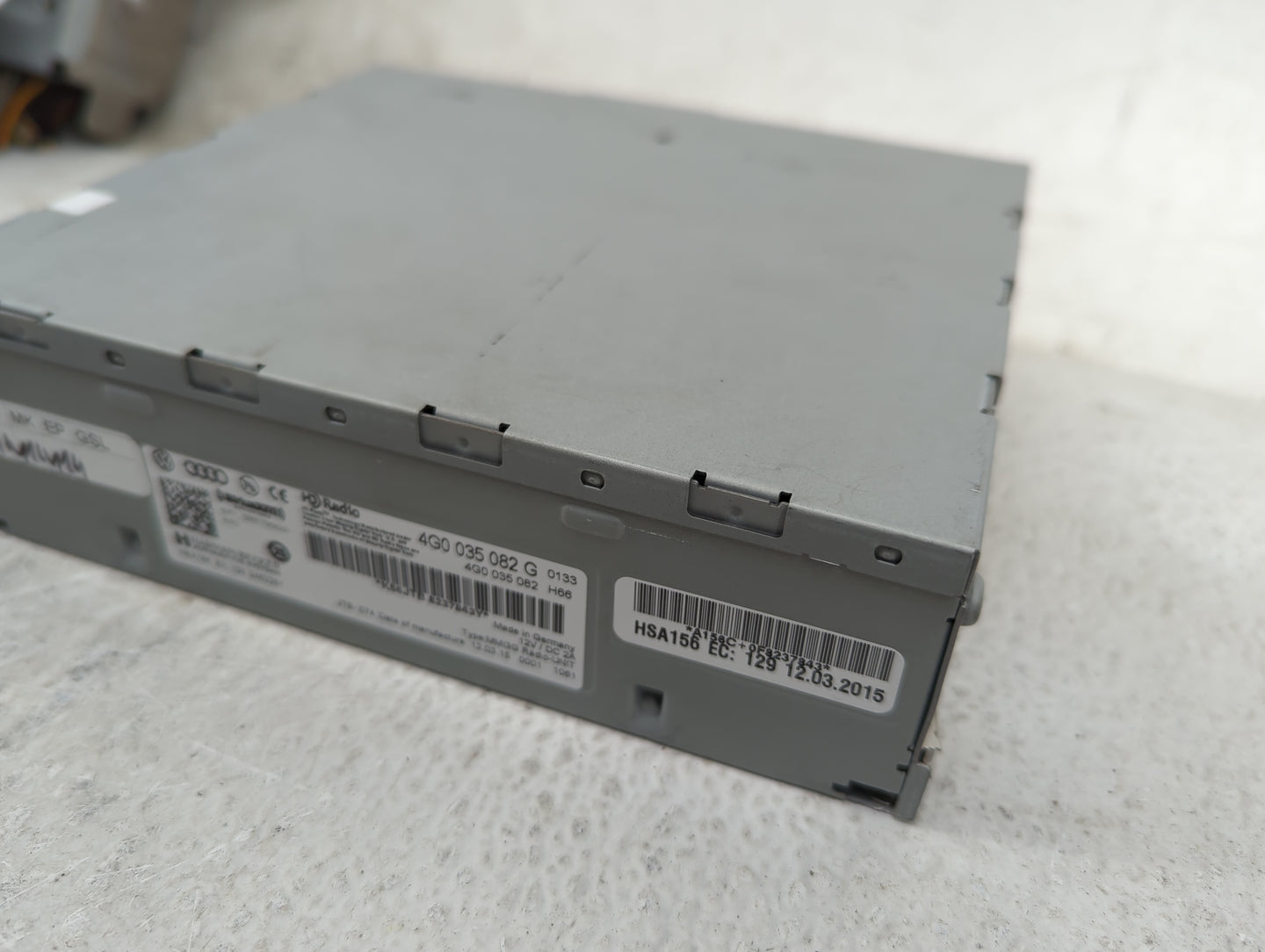 2009-2012 Audi Q5 Radio AM FM Cd Player Receiver Replacement P/N:4G0035082G 4G0035082H66 Fits OEM Used Auto Parts - Oemuseda
