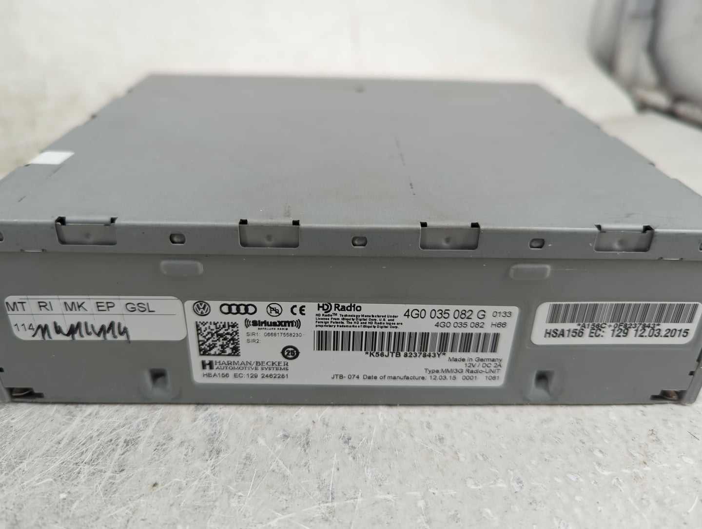 2009-2012 Audi Q5 Radio AM FM Cd Player Receiver Replacement P/N:4G0035082G 4G0035082H66 Fits OEM Used Auto Parts - Oemuseda
