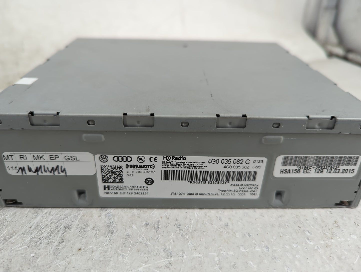 2009-2012 Audi Q5 Radio AM FM Cd Player Receiver Replacement P/N:4G0035082G 4G0035082H66 Fits OEM Used Auto Parts - Oemuseda