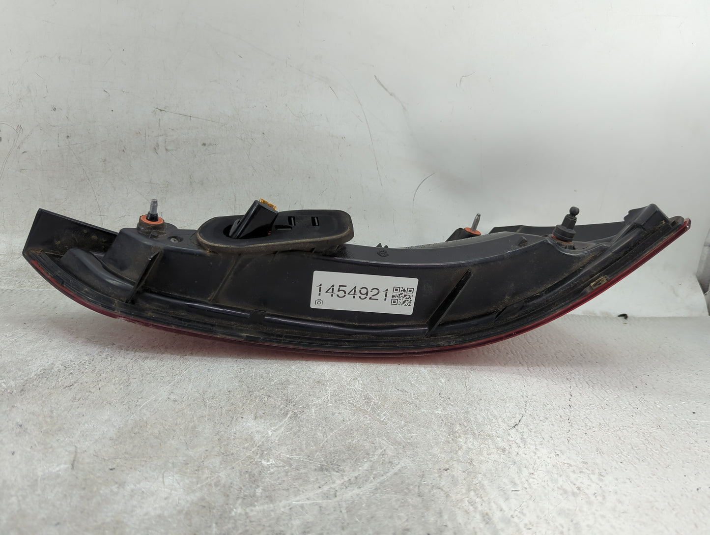 2013-2017 Audi Q5 Tail Light Assembly Passenger Right OEM P/N:8R0 945 094 D 21240202 Fits Fits 2013 2014 2015 2016 2017 OEM 