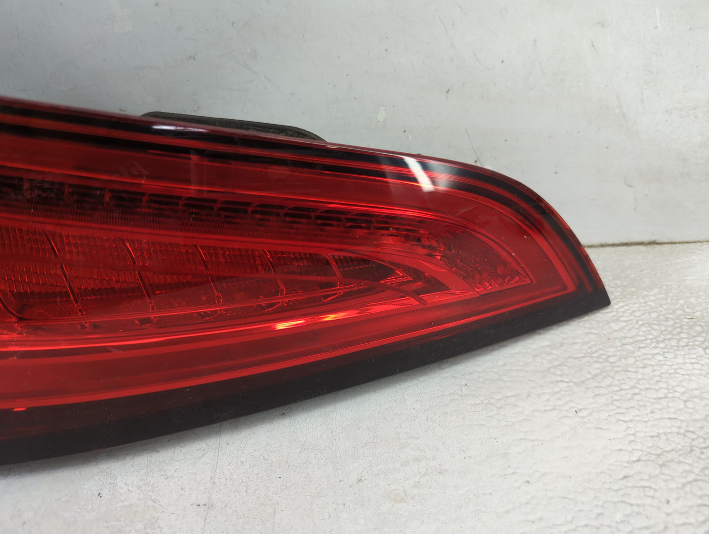 2013-2017 Audi Q5 Tail Light Assembly Driver Left OEM P/N:8R0945093D Fits Fits 2013 2014 2015 2016 2017 OEM Used Auto Parts 