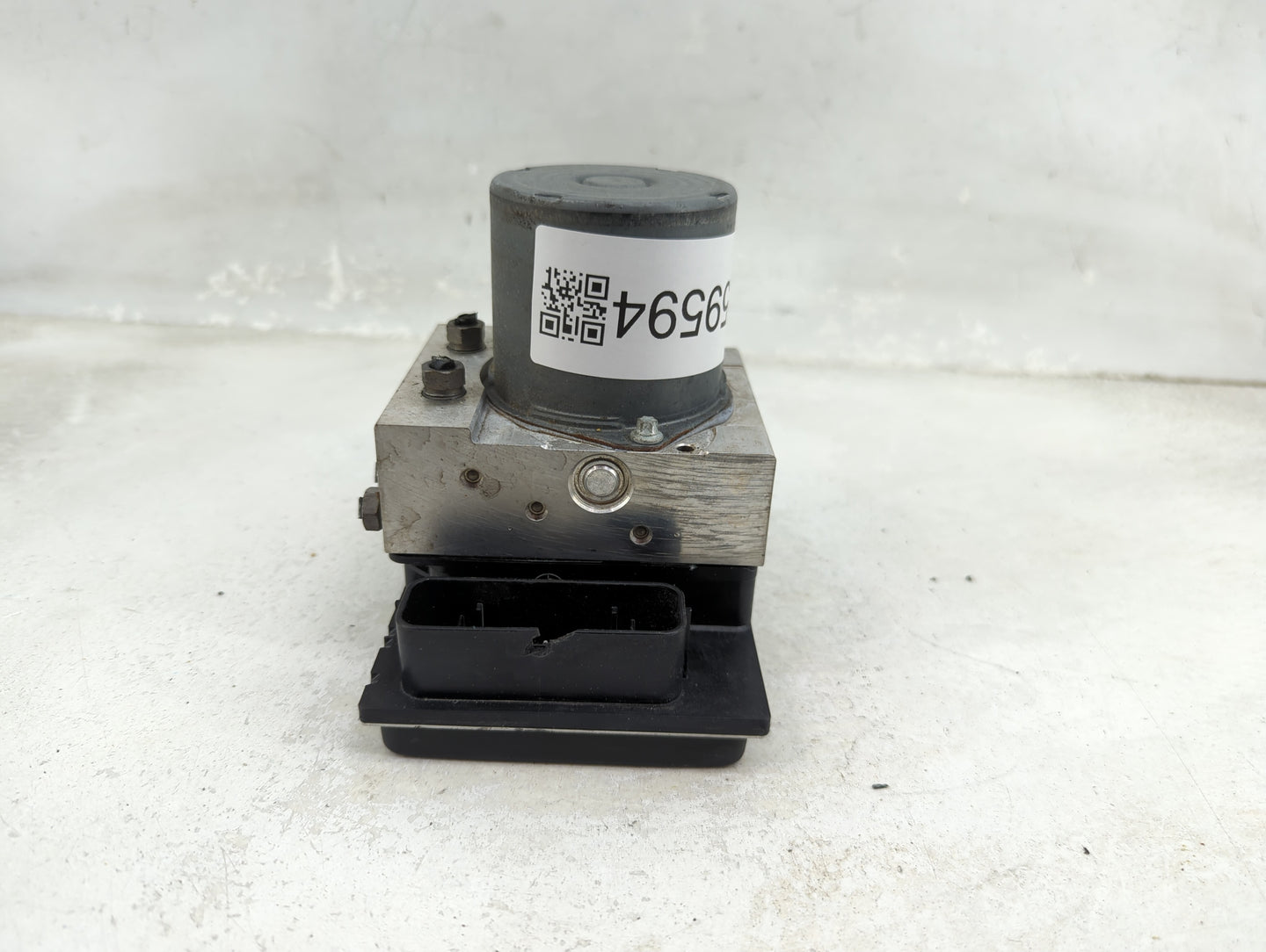 2013-2016 Audi Q5 ABS Pump Control Module Replacement P/N:8R0907379AS 0265239476, 0265951641 Fits Fits 2013 2014 2015 2016 O