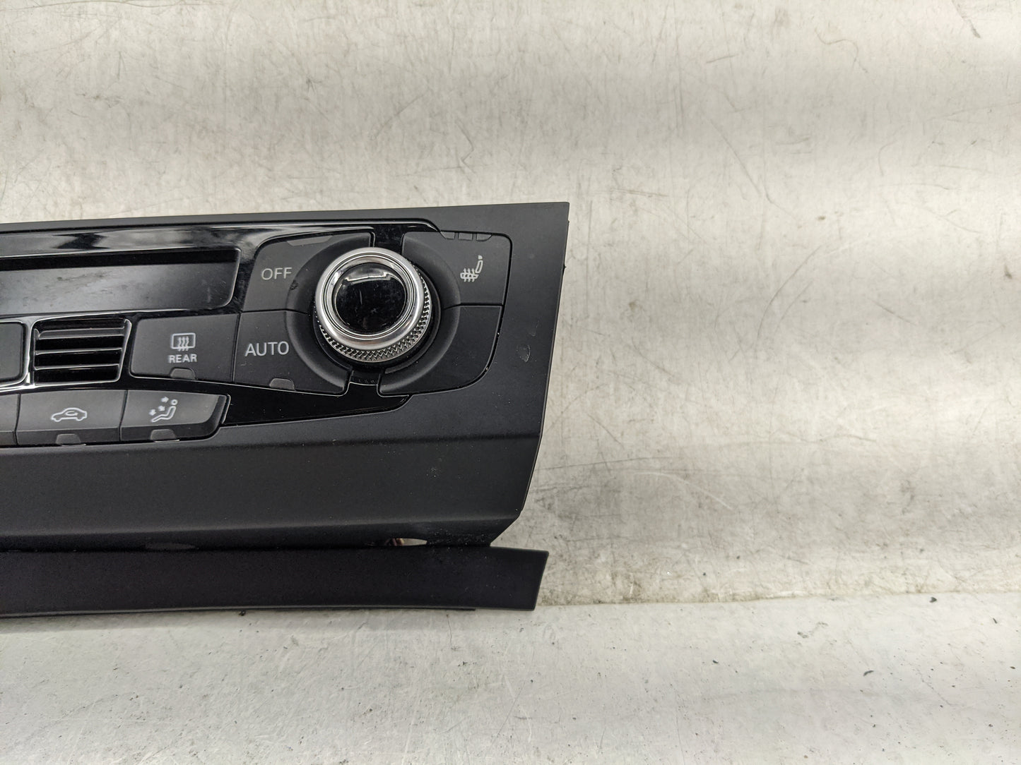 2013-2017 Audi Q5 Climate Control Module Temperature AC/Heater Replacement P/N:8K1820043AQ A2C92379900 Fits OEM Used Auto Pa