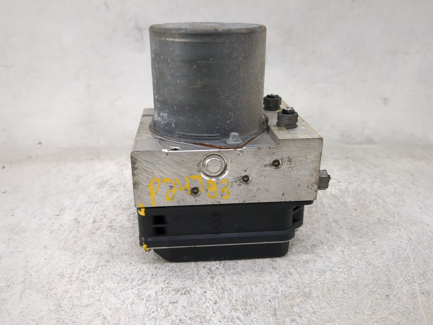2013 Audi Q5 ABS Pump Control Module Replacement P/N:0265239317 8R0614517CF, 0265952009 Fits OEM Used Auto Parts - Oemusedau