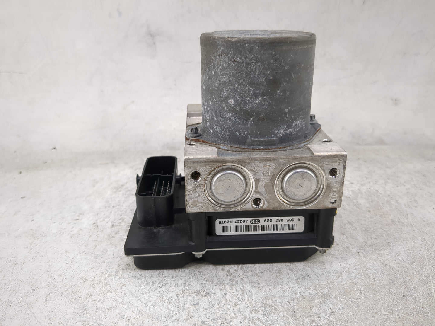 2013 Audi Q5 ABS Pump Control Module Replacement P/N:0265239317 8R0614517CF, 0265952009 Fits OEM Used Auto Parts - Oemusedau