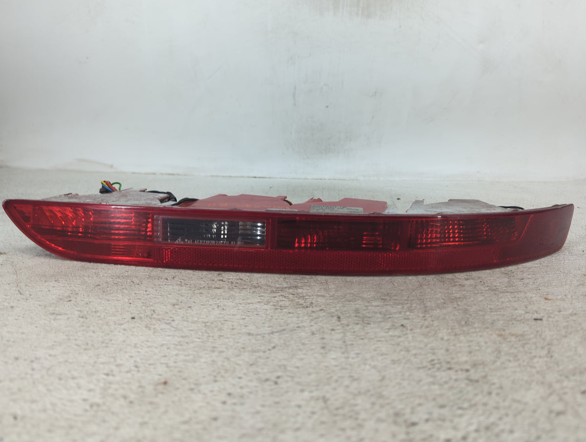 2009-2017 Audi Q5 Tail Light Assembly Passenger Right OEM P/N:8R0 945 096 B Fits Fits 2009 2010 2011 2012 2013 2014 2015 201