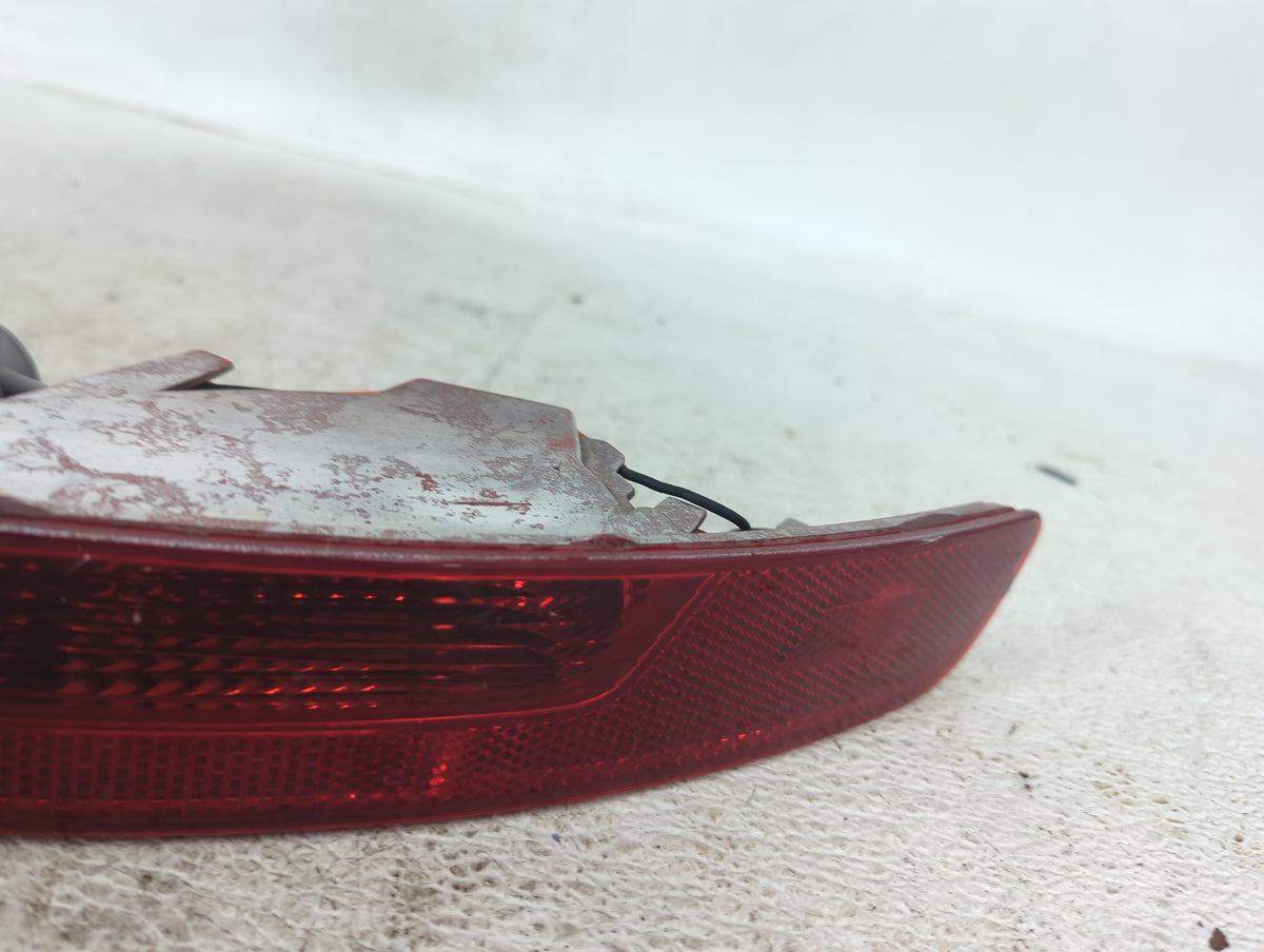 2009-2017 Audi Q5 Tail Light Assembly Passenger Right OEM P/N:8R0 945 096 B Fits Fits 2009 2010 2011 2012 2013 2014 2015 201
