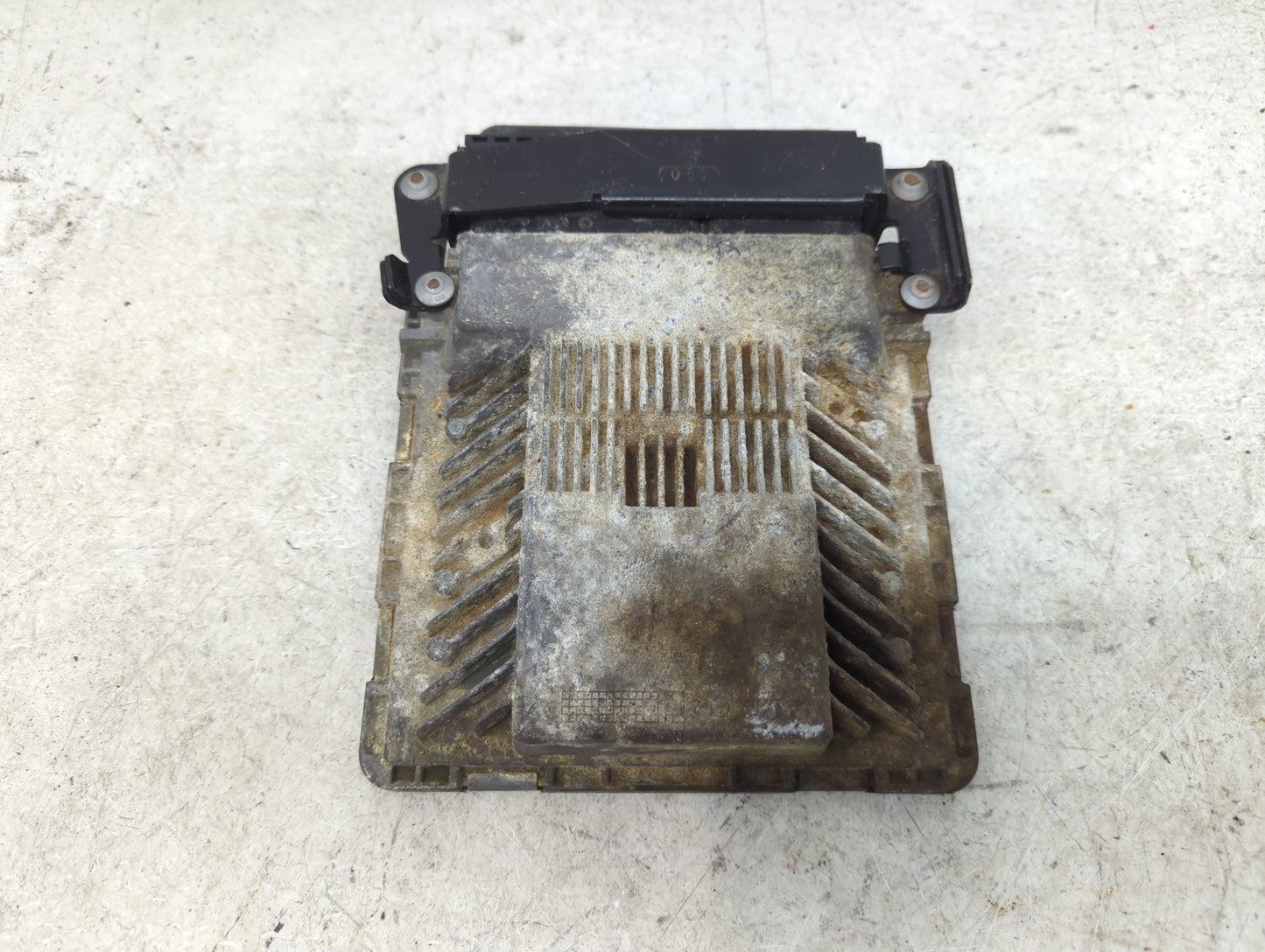 2013-2015 Audi Q7 PCM Engine Control Computer ECU ECM PCU OEM P/N:4L0910551P 4L0907551A, 5WP46693 Fits Fits 2013 2014 2015 O