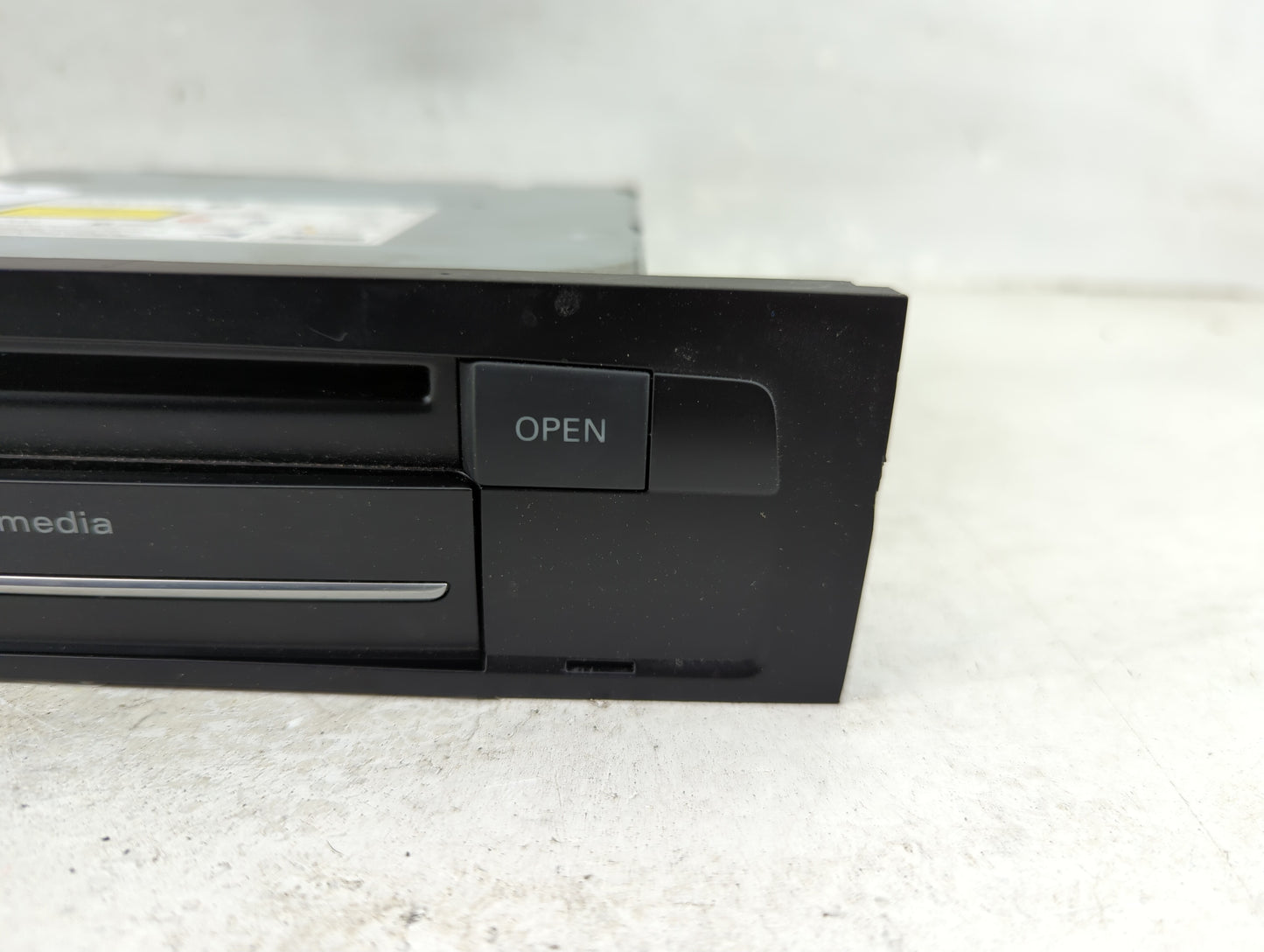 2015 Audi Q7 Radio AM FM Cd Player Receiver Replacement P/N:MMI3G 4L2035746G, AD10-0169005, 005WWDA0303 Fits OEM Used Auto P