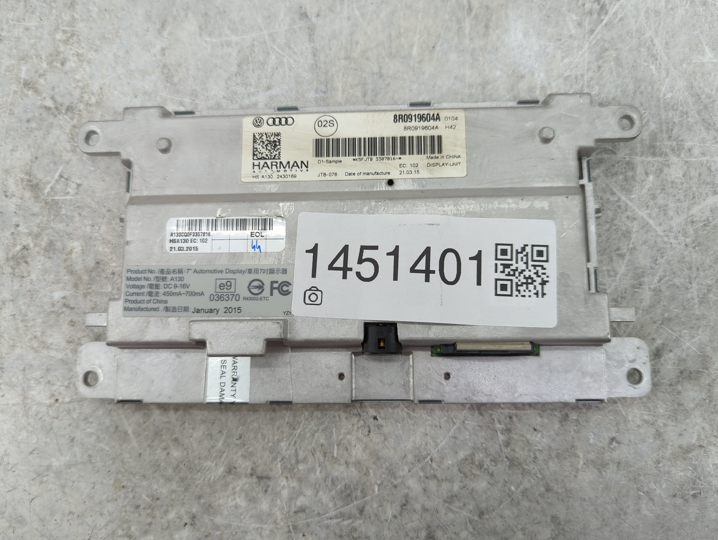 2013-2015 Audi Q7 Information Display Screen - Oemusedautoparts1.com