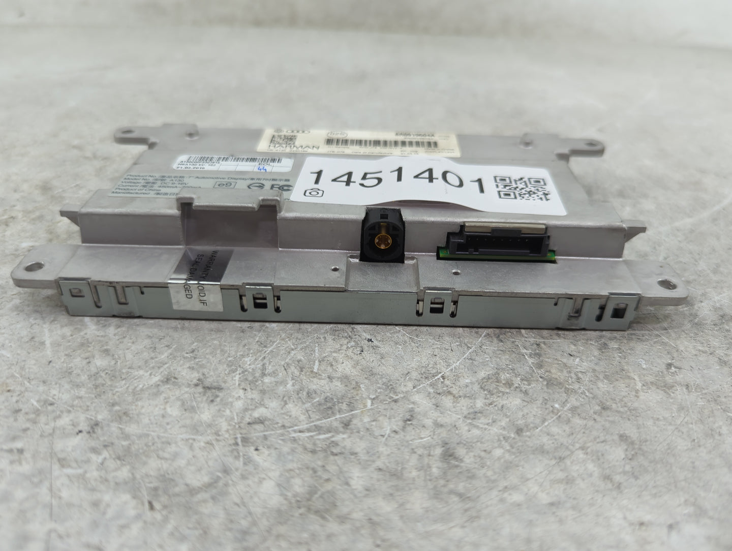 2013-2015 Audi Q7 Information Display Screen - Oemusedautoparts1.com