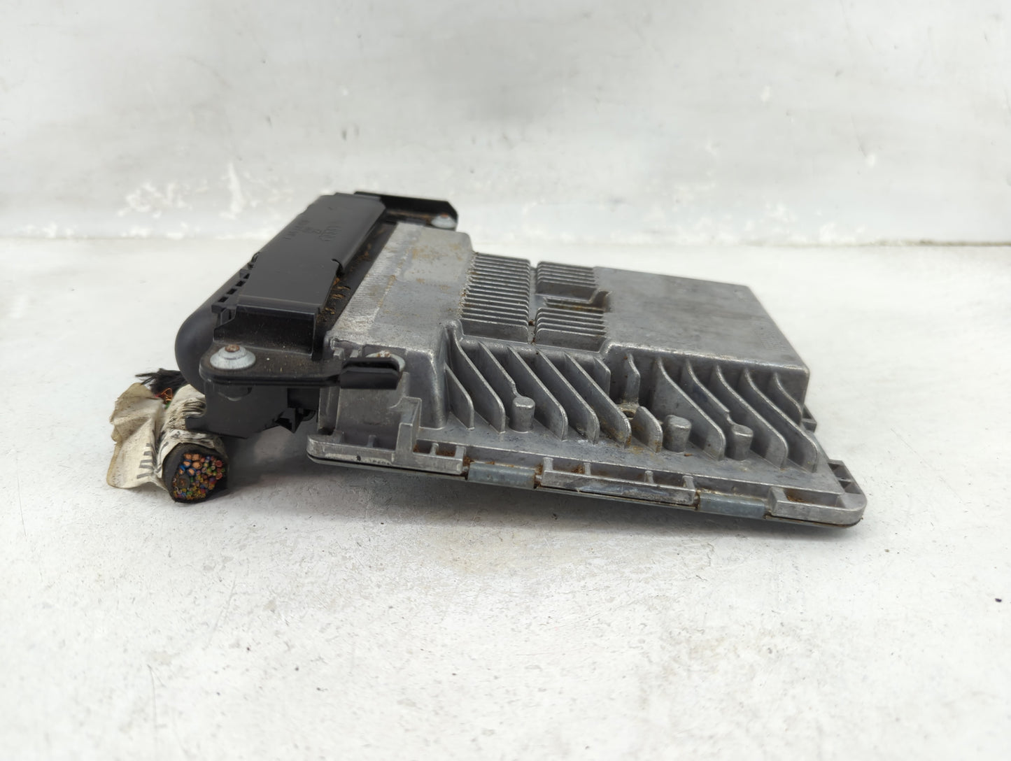 2013-2015 Audi Q7 PCM Engine Control Computer ECU ECM PCU OEM P/N:4L0 910 551 P Fits Fits 2013 2014 2015 OEM Used Auto Parts