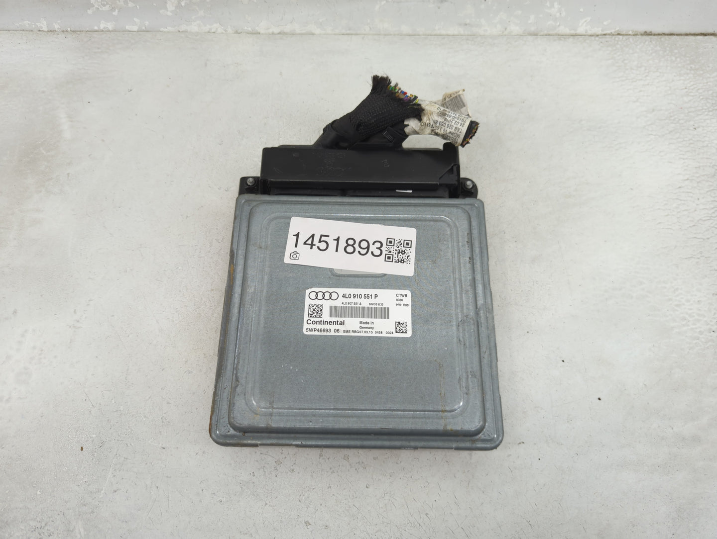 2013-2015 Audi Q7 PCM Engine Control Computer ECU ECM PCU OEM P/N:4L0 910 551 P Fits Fits 2013 2014 2015 OEM Used Auto Parts