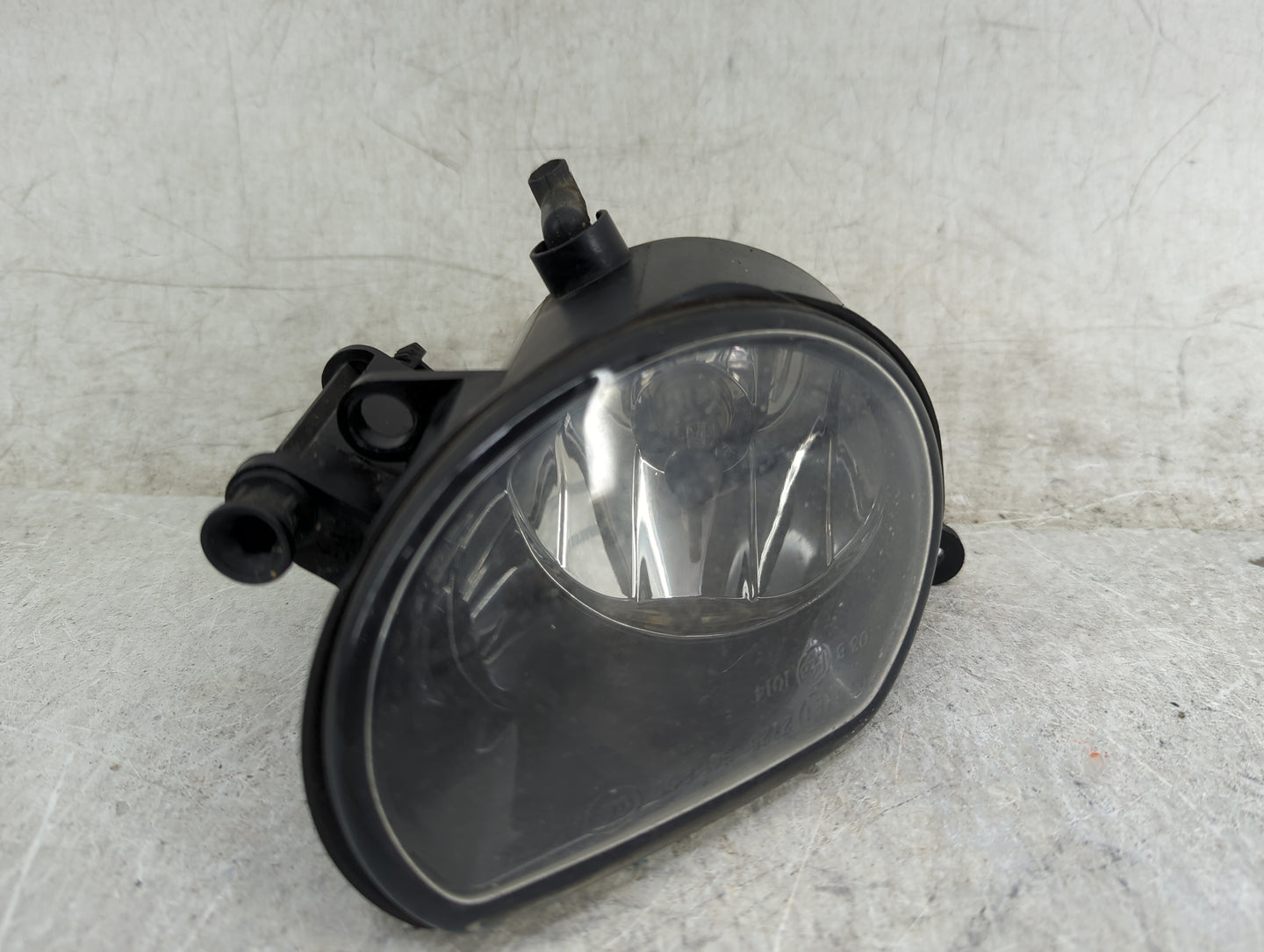 2010-2015 Audi Q7 Passenger Right Oem Fog Light Lamp Black - Oemusedautoparts1.com