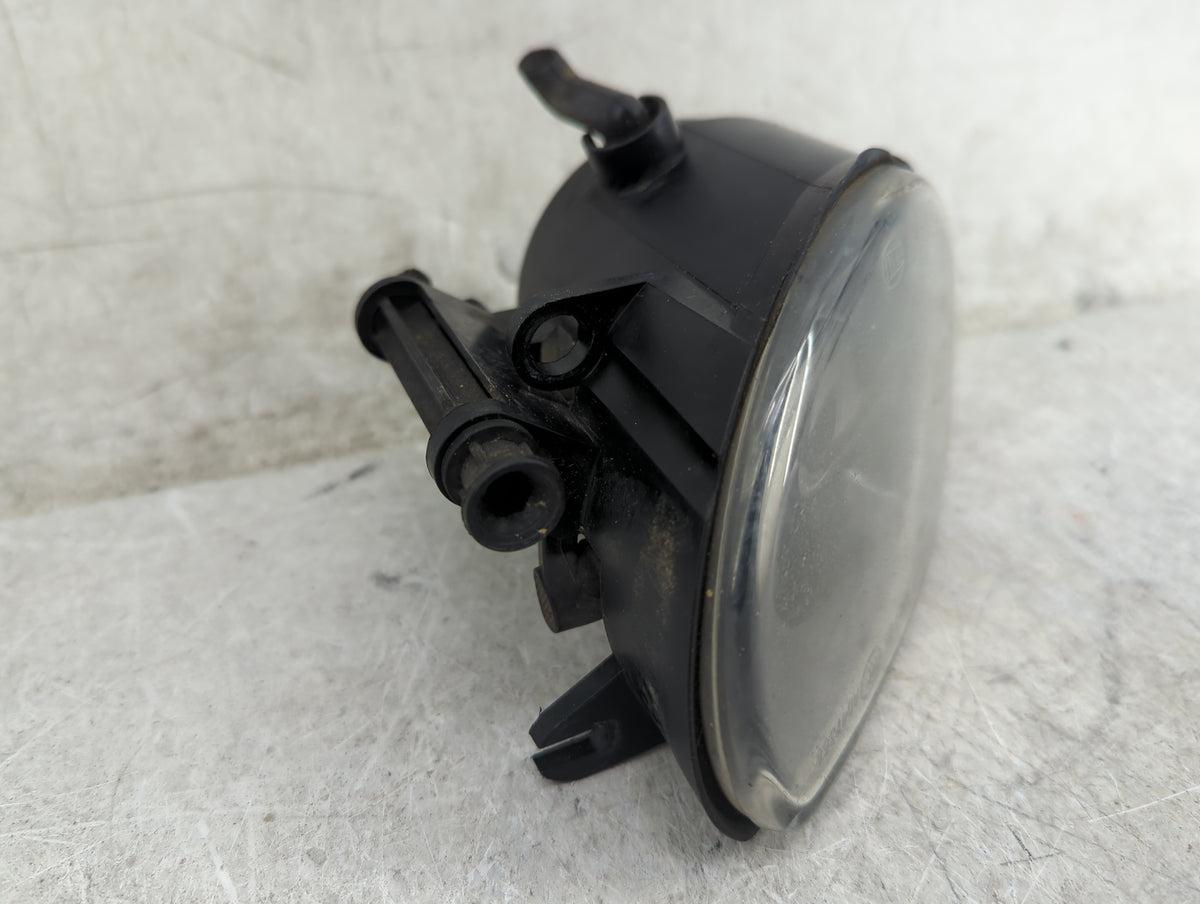 2010-2015 Audi Q7 Passenger Right Oem Fog Light Lamp Black - Oemusedautoparts1.com