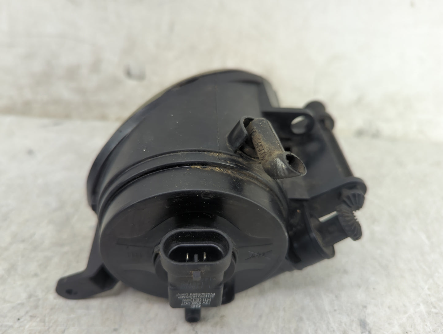 2010-2015 Audi Q7 Passenger Right Oem Fog Light Lamp Black - Oemusedautoparts1.com