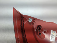 2010-2015 Audi Q7 Tail Light Assembly Passenger Right OEM P/N:21520202 Fits Fits 2010 2011 2012 2013 2014 2015 OEM Used Auto