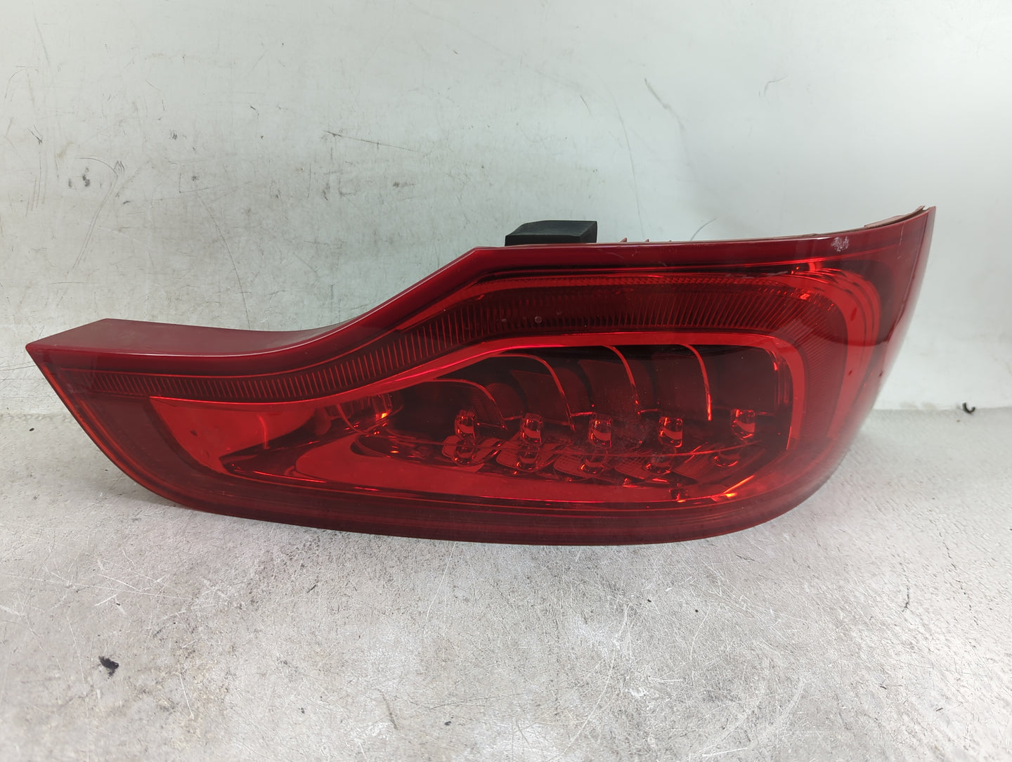 2010-2015 Audi Q7 Tail Light Assembly Driver Left OEM P/N:4L0 945 093 G AU76 T2 Fits Fits 2010 2011 2012 2013 2014 2015 OEM 