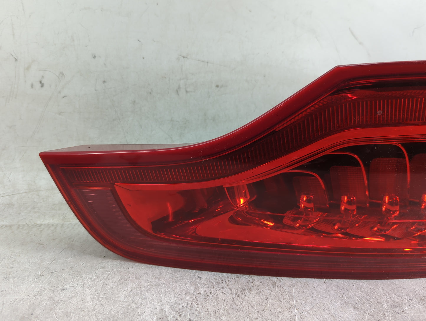 2010-2015 Audi Q7 Tail Light Assembly Driver Left OEM P/N:21520102 4L0 945 093 G Fits Fits 2010 2011 2012 2013 2014 2015 OEM