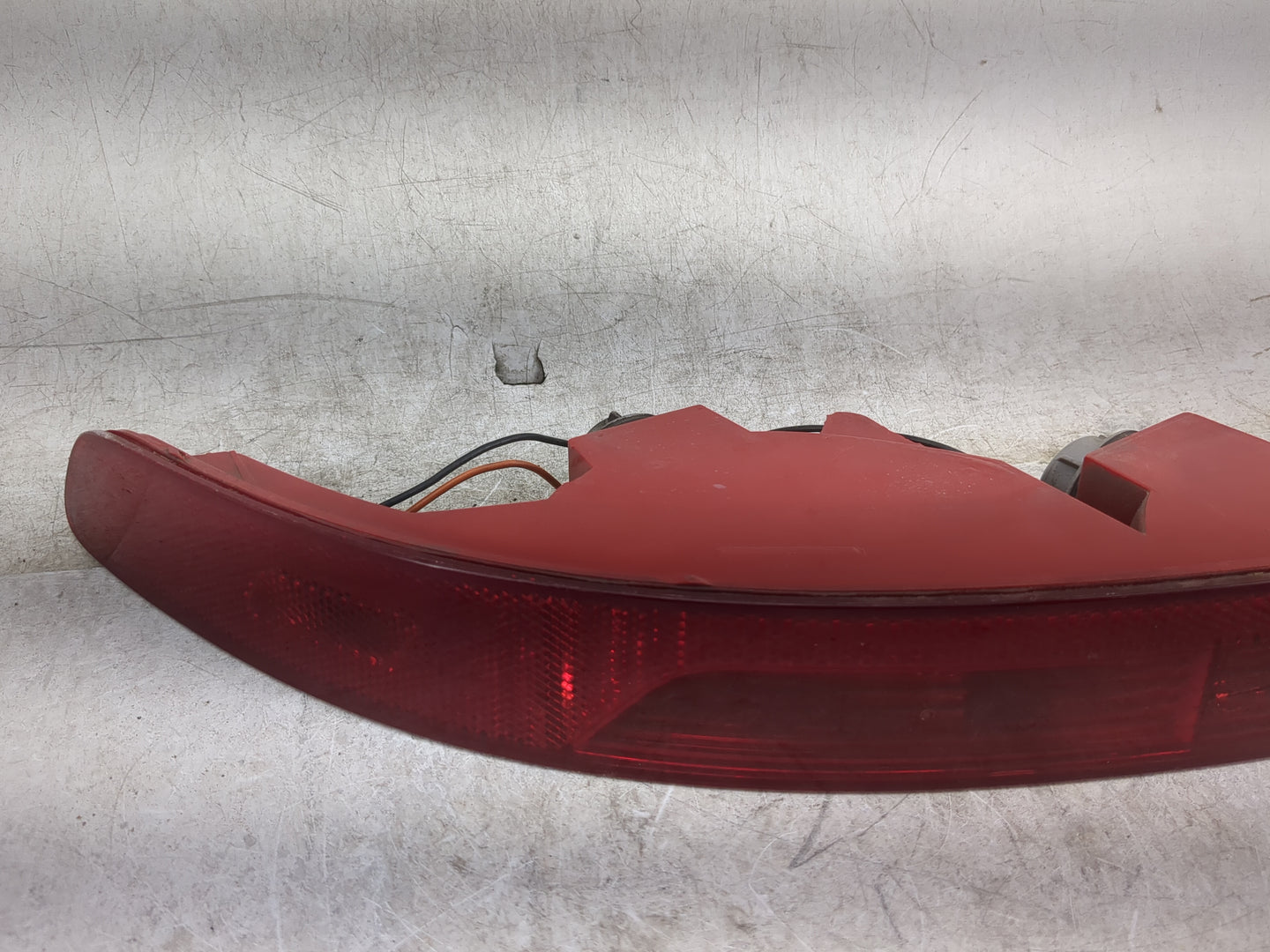 2007-2015 Audi Q7 Tail Light Assembly Passenger Right OEM P/N:27 34 02 Fits Fits 2007 2008 2009 2010 2011 2012 2013 2014 201
