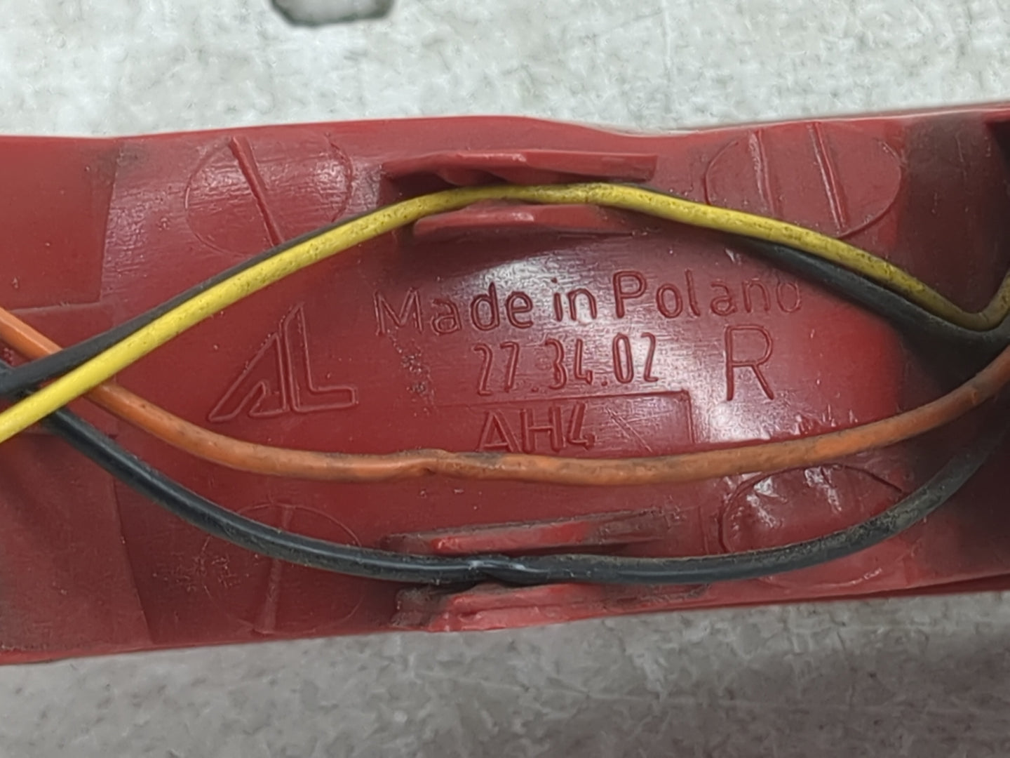 2007-2015 Audi Q7 Tail Light Assembly Passenger Right OEM P/N:27 34 02 Fits Fits 2007 2008 2009 2010 2011 2012 2013 2014 201