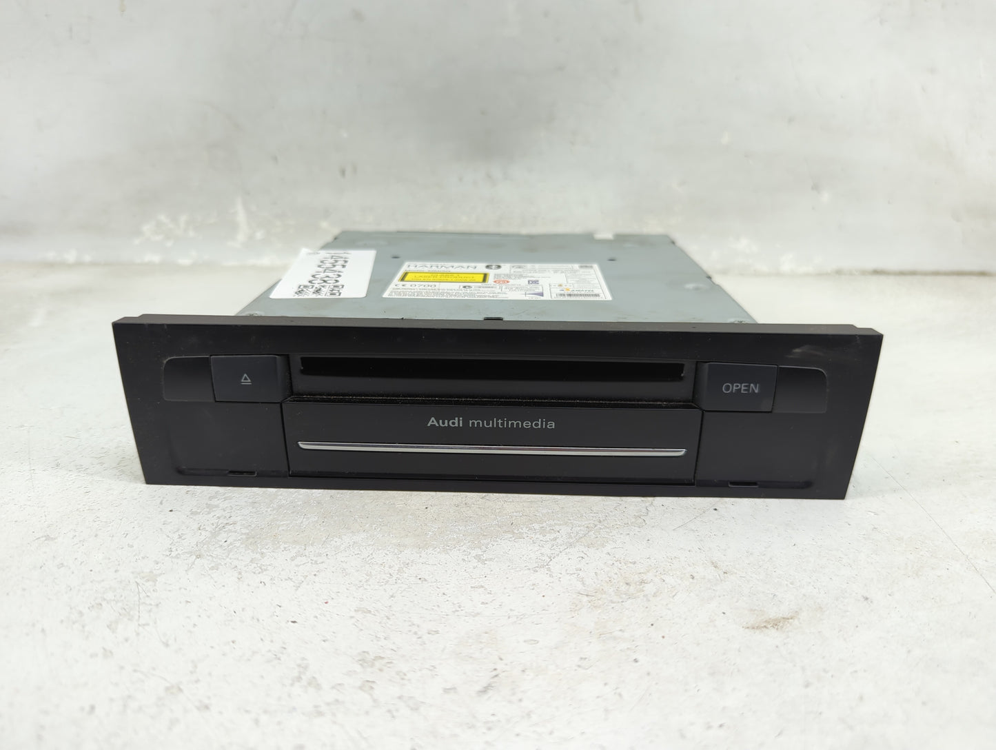 2013-2015 Audi Q7 Radio AM FM Cd Player Receiver Replacement P/N:60825-1 1548-10-2886 Fits Fits 2013 2014 2015 OEM Used Auto