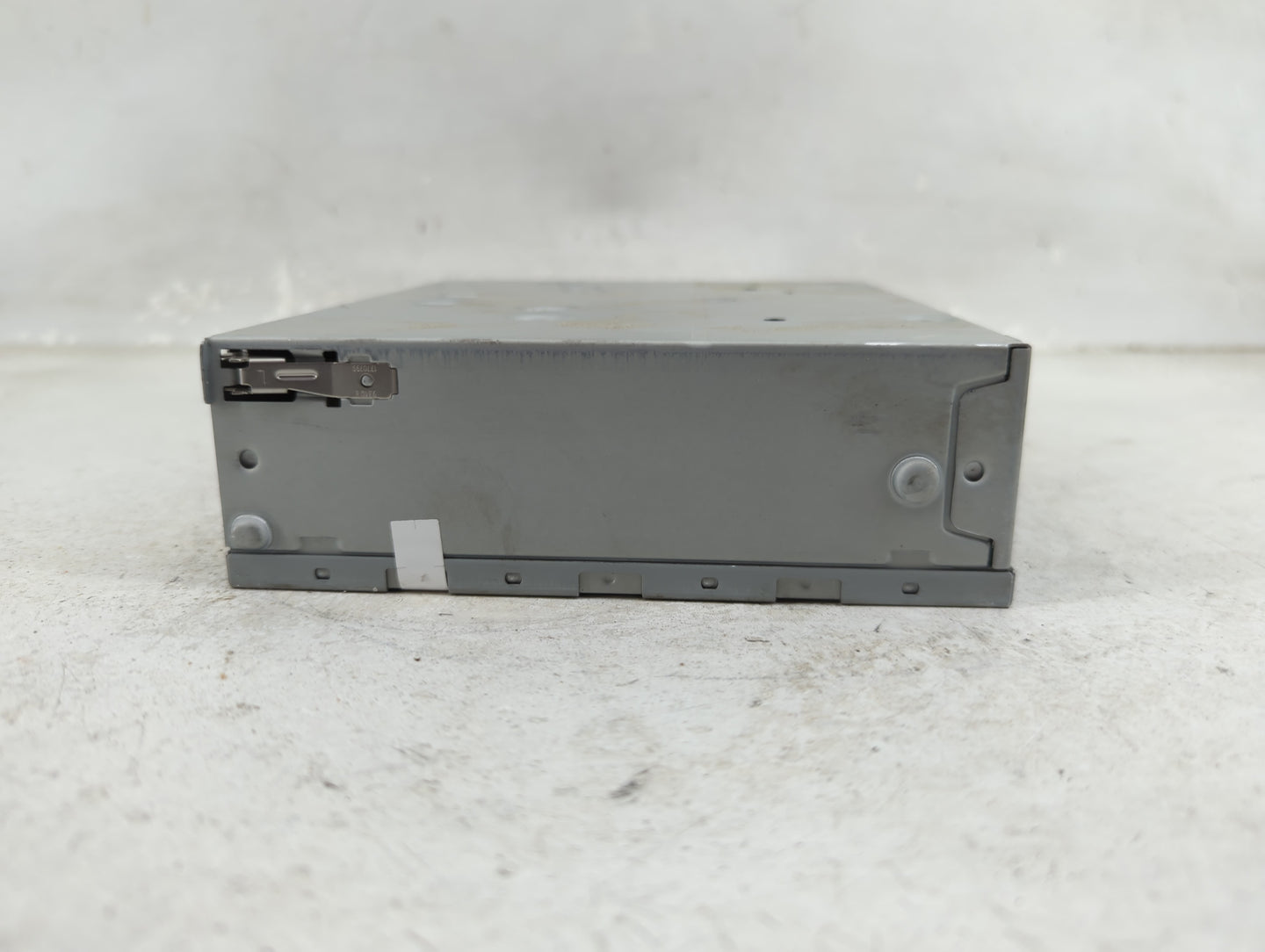 2013-2015 Audi Q7 Radio AM FM Cd Player Receiver Replacement P/N:4G0 035 082 G Fits OEM Used Auto Parts - Oemusedautoparts1.