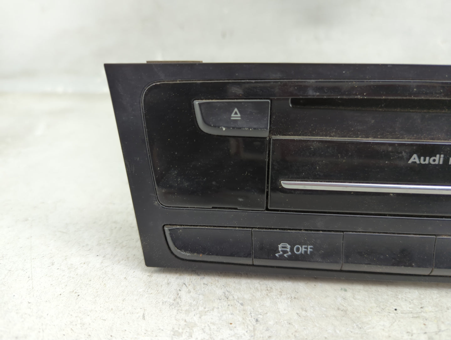 2013-2015 Audi Q7 Radio AM FM Cd Player Receiver Replacement P/N:005WWDA0303 AD10-0109005 Fits Fits 2013 2014 2015 OEM Used 