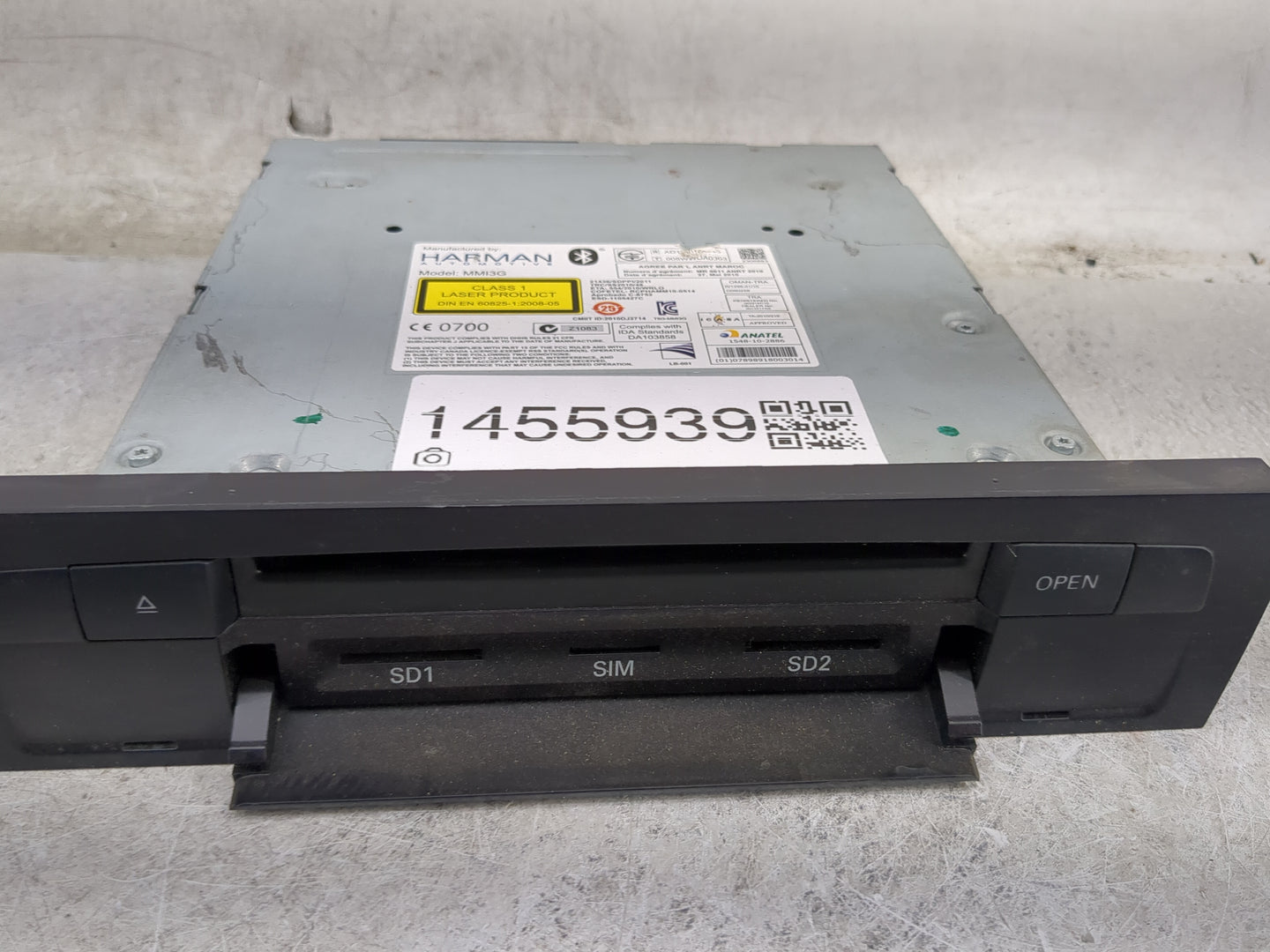2015 Audi Q7 Radio AM FM Cd Player Receiver Replacement Fits OEM Used Auto Parts - Oemusedautoparts1.com