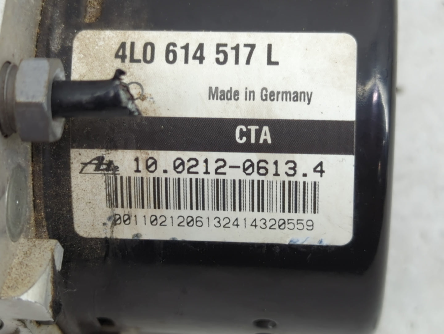 2013-2015 Audi Q7 ABS Pump Control Module Replacement P/N:4L0 614 517 L Fits Fits 2013 2014 2015 OEM Used Auto Parts - Oemus