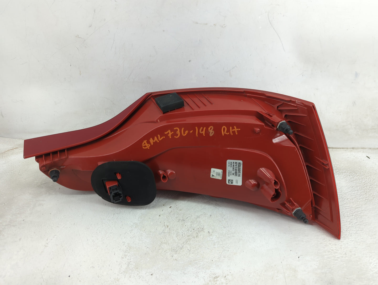 2010-2015 Audi Q7 Tail Light Assembly Passenger Right OEM P/N:4L0 945 094 G Fits Fits 2010 2011 2012 2013 2014 2015 OEM Used