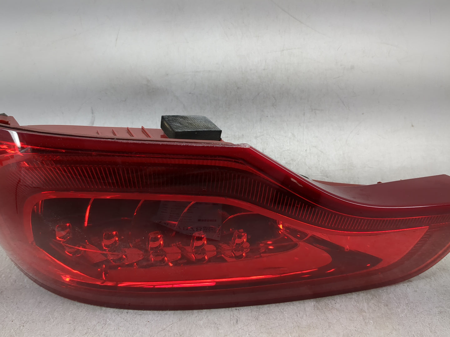 2010-2015 Audi Q7 Tail Light Assembly Passenger Right OEM P/N:4L0 945 094 G Fits Fits 2010 2011 2012 2013 2014 2015 OEM Used