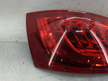 2010-2015 Audi Q7 Tail Light Assembly Driver Left OEM P/N:21520102 4L0 945 093-SAE Fits Fits 2010 2011 2012 2013 2014 2015 OEM Used Auto Parts
