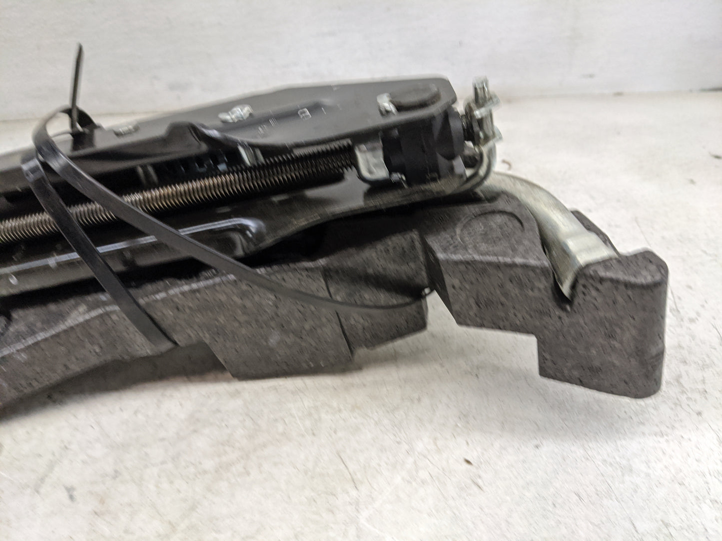 2015 Audi Q7 Spare Scissor Car Jack - Oemusedautoparts1.com