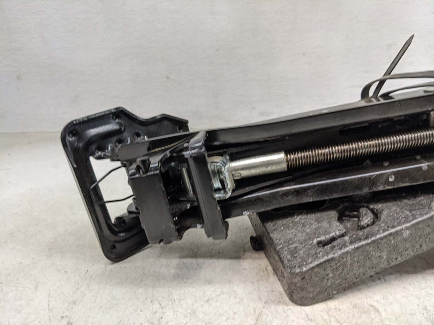 2015 Audi Q7 Spare Scissor Car Jack - Oemusedautoparts1.com