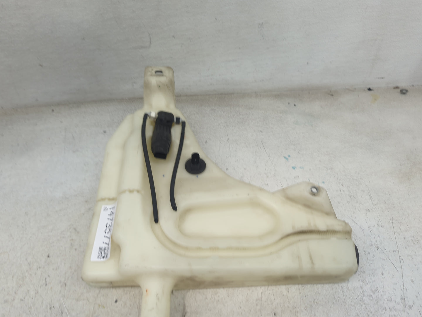 2010-2015 Audi Q7 Windshield Washer Fluid Reservoir Bottle Oem 1473577 - Oemusedautoparts1.com