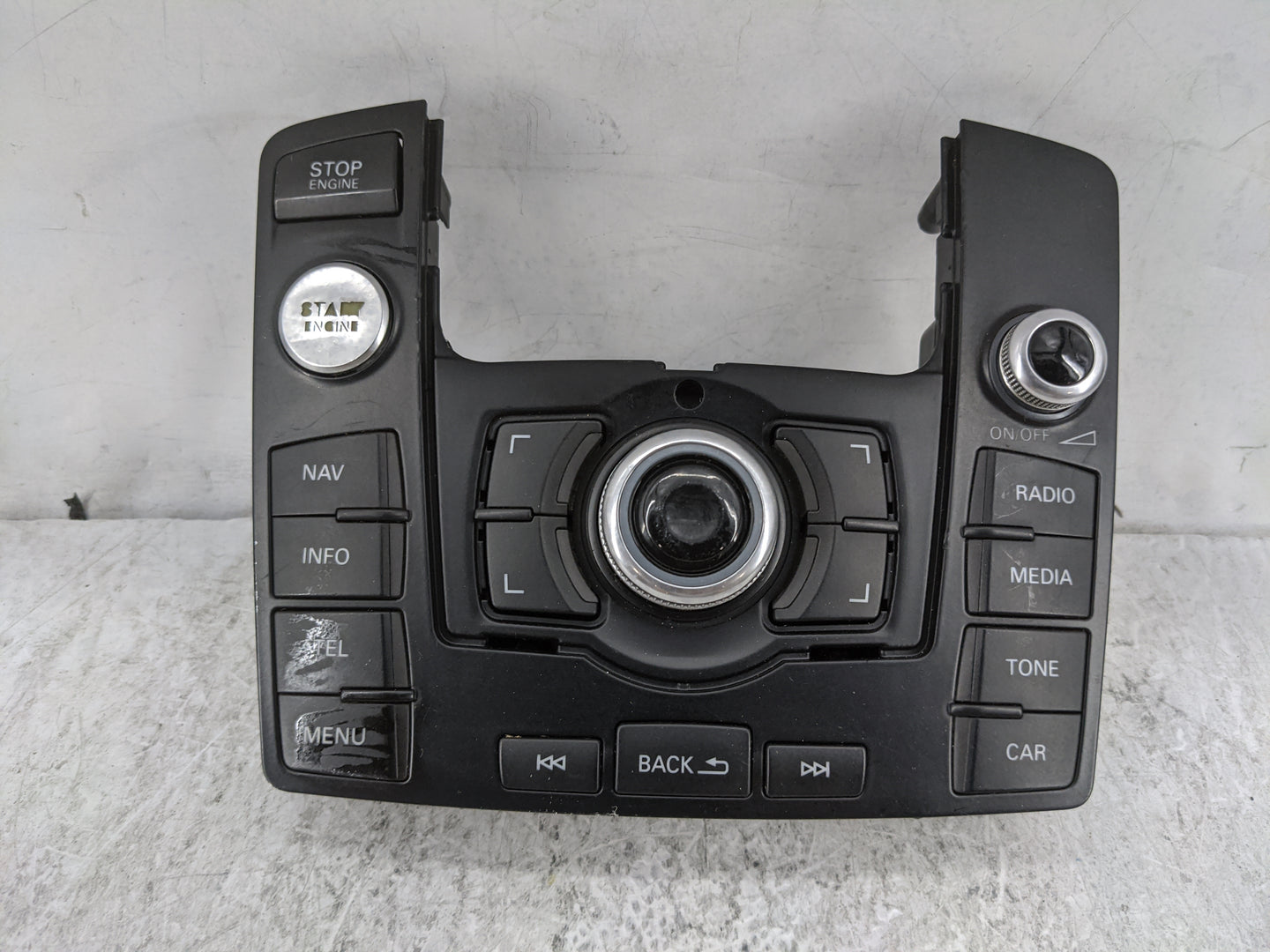 2012-2015 Audi Q7 Radio Control Panel - Oemusedautoparts1.com